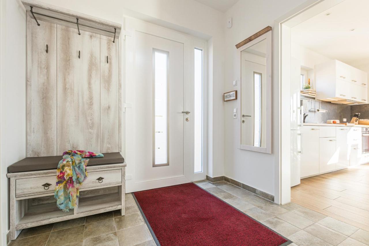 קרקוב אם זיי 5 Sterne Ferienhaus Direkt Am See Mit Sauna-Kamin-Garten מראה חיצוני תמונה